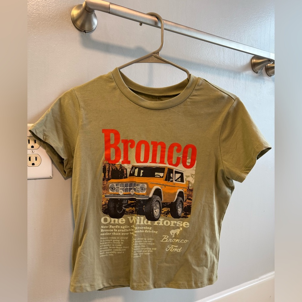 NWT New with Tags Bronco Graphic Tee in Sage Green